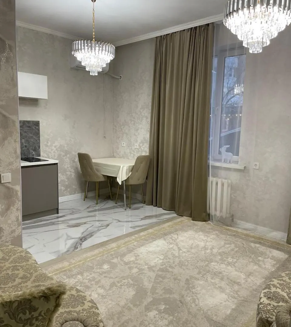 Apartment 33 Αστάνα